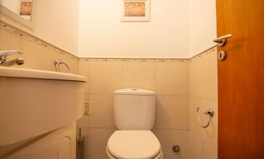 Venta Ph triplex de 4 amb. + play , patio y coch.