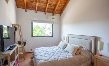 Venta Ph triplex de 4 amb. + play , patio y coch.