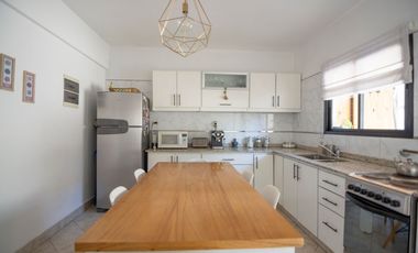 Venta Ph triplex de 4 amb. + play , patio y coch.