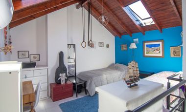 Venta Ph triplex de 4 amb. + play , patio y coch.