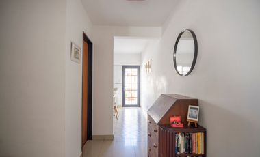 Venta Ph triplex de 4 amb. + play , patio y coch.