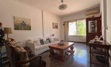 Casa en venta 4 dorm., pileta, jardín Don Torcuato