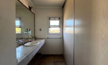 Casa en venta 4 dorm., pileta, jardín Don Torcuato