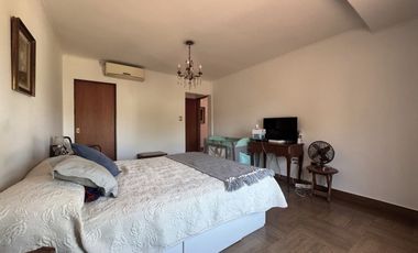 Casa en venta 4 dorm., pileta, jardín Don Torcuato