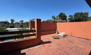 Casa en venta 4 dorm., pileta, jardín Don Torcuato