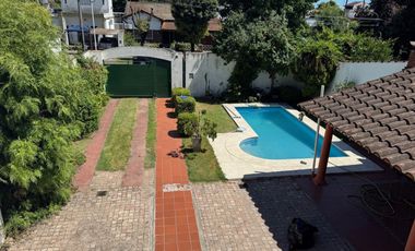 Casa en venta 4 dorm., pileta, jardín Don Torcuato