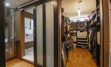 VENTA  - CASA  4 DORM.  BAJO VTE. LOPEZ CON PILETA