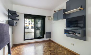 VENTA  - CASA  4 DORM.  BAJO VTE. LOPEZ CON PILETA