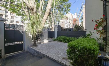 VENTA  - CASA  4 DORM.  BAJO VTE. LOPEZ CON PILETA