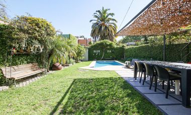 VENTA  - CASA  4 DORM.  BAJO VTE. LOPEZ CON PILETA