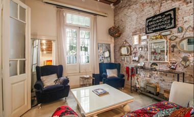 VENTA  - CASA  4 DORM.  BAJO VTE. LOPEZ CON PILETA