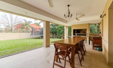 VENTA CASA BARRIO MASCHWITZ PRIVADO 4 DORM. APTO CREDITO