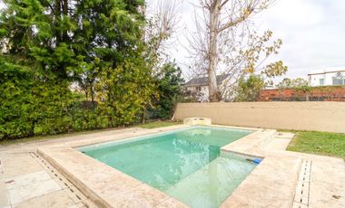 VENTA CASA BARRIO MASCHWITZ PRIVADO 4 DORM. APTO CREDITO