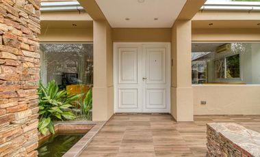 VENTA CASA BARRIO MASCHWITZ PRIVADO 4 DORM. APTO CREDITO