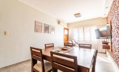 Venta casa 4 Ambientes con terraza propia, Wilde.