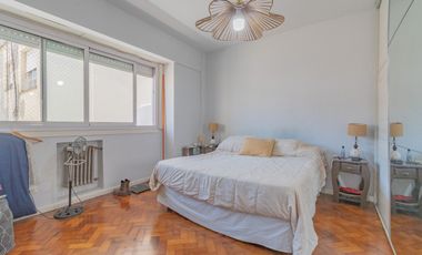 Venta Departamento 4 ambientes + Dependencia