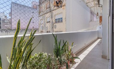 Venta Departamento 4 ambientes + Dependencia
