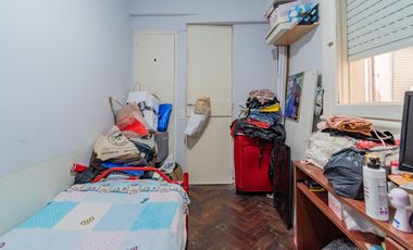 Venta Departamento 4 ambientes + Dependencia