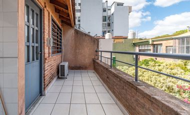 Venta PH tipo casa 5 amb con patio Villa Ortuzar