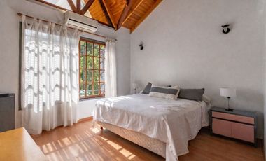 Venta PH tipo casa 5 amb con patio Villa Ortuzar