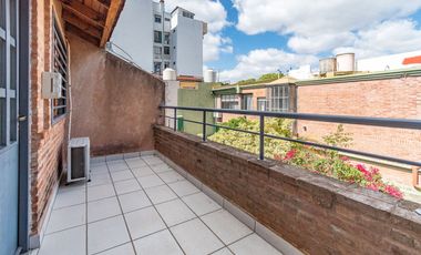 Venta PH tipo casa 5 amb con patio Villa Ortuzar