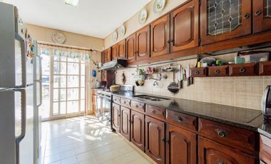 Venta Casa 7 amb con Pileta en Villa Ballester