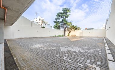 Venta departamento 2 AMB, con cochera a estrenar.