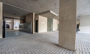 Venta departamento 2 AMB, con cochera a estrenar.