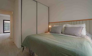 Venta departamento 2 AMB, con cochera a estrenar.