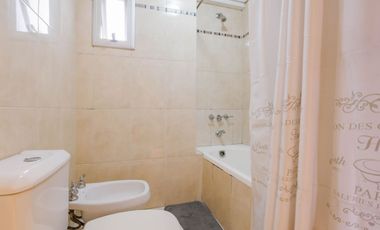 VENTA MATADEROS DTO 3 AMBIENTES, SEMIPISO CON COCHERA PROPIA