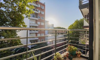 VENTA MATADEROS DTO 3 AMBIENTES, SEMIPISO CON COCHERA PROPIA