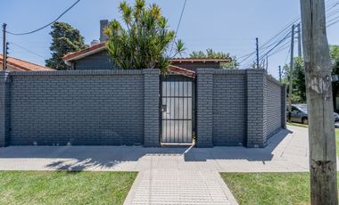 Casa 4 amb Villa Adelina con patio - parrila - garage