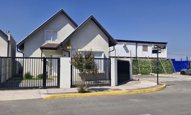 PRESBÍTERO FÉLIX ZARAGOZA 2720 / AVENIDA PAJARITO