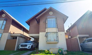 BONITA CASA EN CONDOMINIO EN CONDOMINIO ALTO CASTAÑO, CHIGUAYANTE