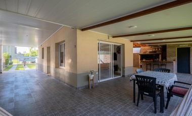 Venta de Excelente Propiedad en Sauce Viejo