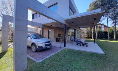 Casa en Juan Maria Gutierrez