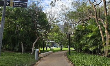 AMPLIO DEPARTAMENTO AMUEBLADO A UN COSTADO DE HARBOUR PLAZA