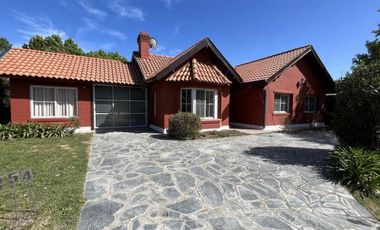 Casa en una planta  en Echeverría del Lago - Canning  | 4 Amb