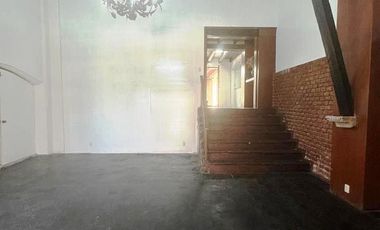 LOMA DE VISTA HERMOSA, Casa en renta. Jardín muy grande Excelente ubicación