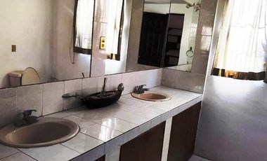 LOMA DE VISTA HERMOSA, Casa en renta. Jardín muy grande Excelente ubicación
