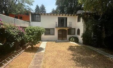 LOMA DE VISTA HERMOSA, Casa en renta. Jardín muy grande Excelente ubicación