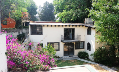 LOMA DE VISTA HERMOSA, Casa en renta. Jardín muy grande Excelente ubicación