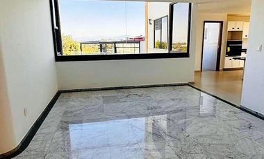 SIERRA GUADARRAMA, Departamento remodelado al 100%. Muy buen edificio