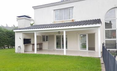 Casa en alquiler en barrio Barrancas del Lago, Nordelta