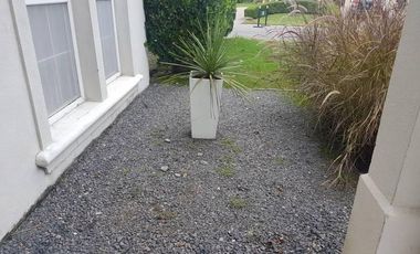 Casa en alquiler en barrio Barrancas del Lago, Nordelta