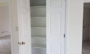 Casa en alquiler en barrio Barrancas del Lago, Nordelta