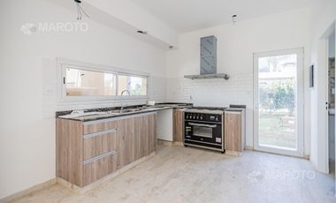 CASA EN VENTA- ALQUILER - LAGUNA- EN EL CANTON - MAROTO PROPIEDADES