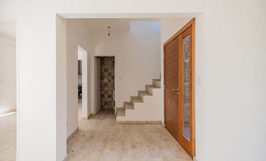 CASA EN VENTA- ALQUILER - LAGUNA- EN EL CANTON - MAROTO PROPIEDADES