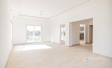 CASA EN VENTA- ALQUILER - LAGUNA- EN EL CANTON - MAROTO PROPIEDADES