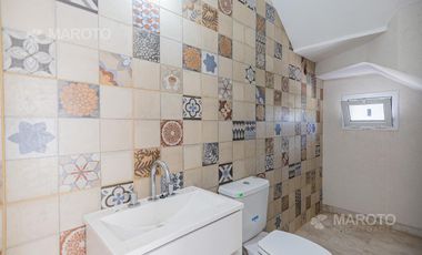 CASA EN VENTA- ALQUILER - LAGUNA- EN EL CANTON - MAROTO PROPIEDADES